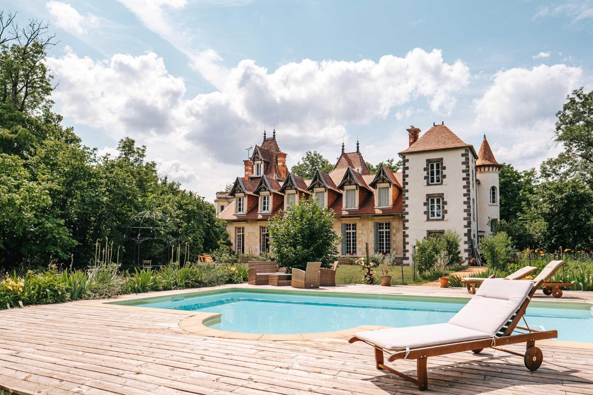 Chateau Du Guerinet Saint-Priest-Bramefant Exteriér fotografie